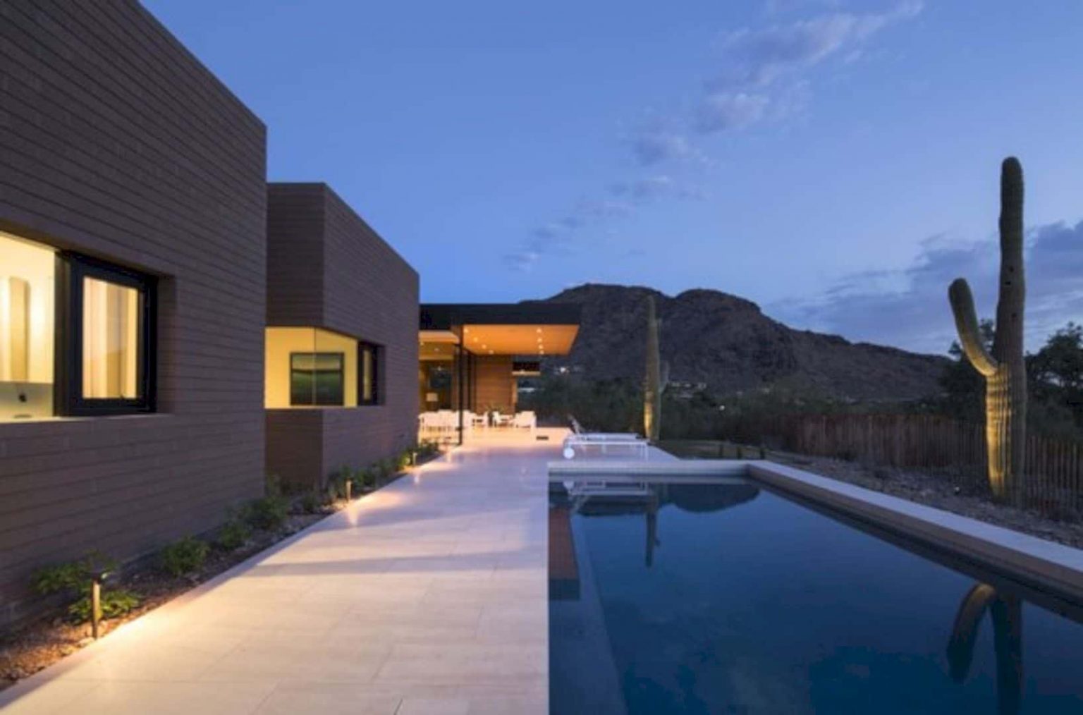 The Rammed Earth Modern Residence: A Modest yet Sophisticated Residence