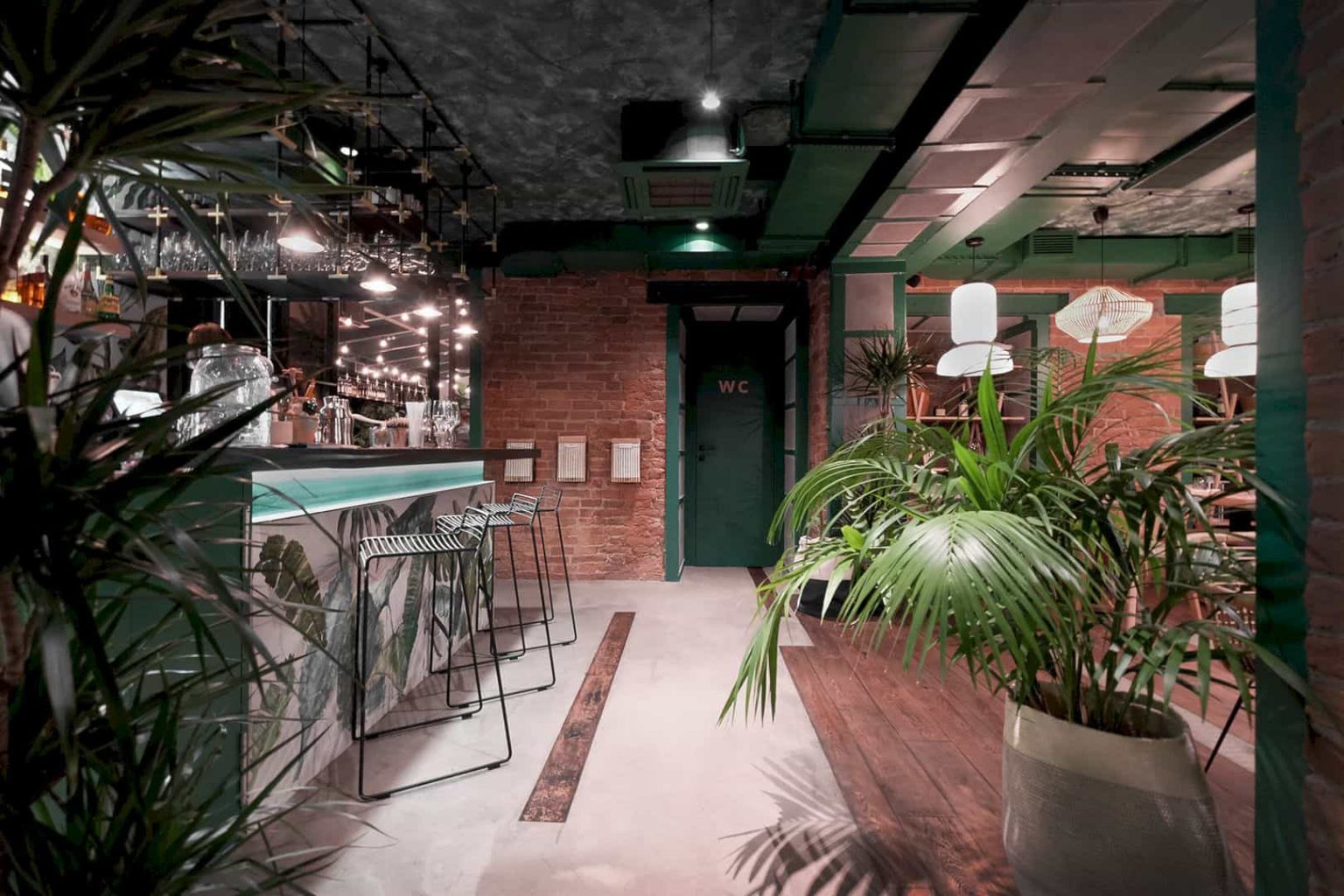 JUNGLE Cafe: Natural Interior Design of A Cafe with Greenery and ...