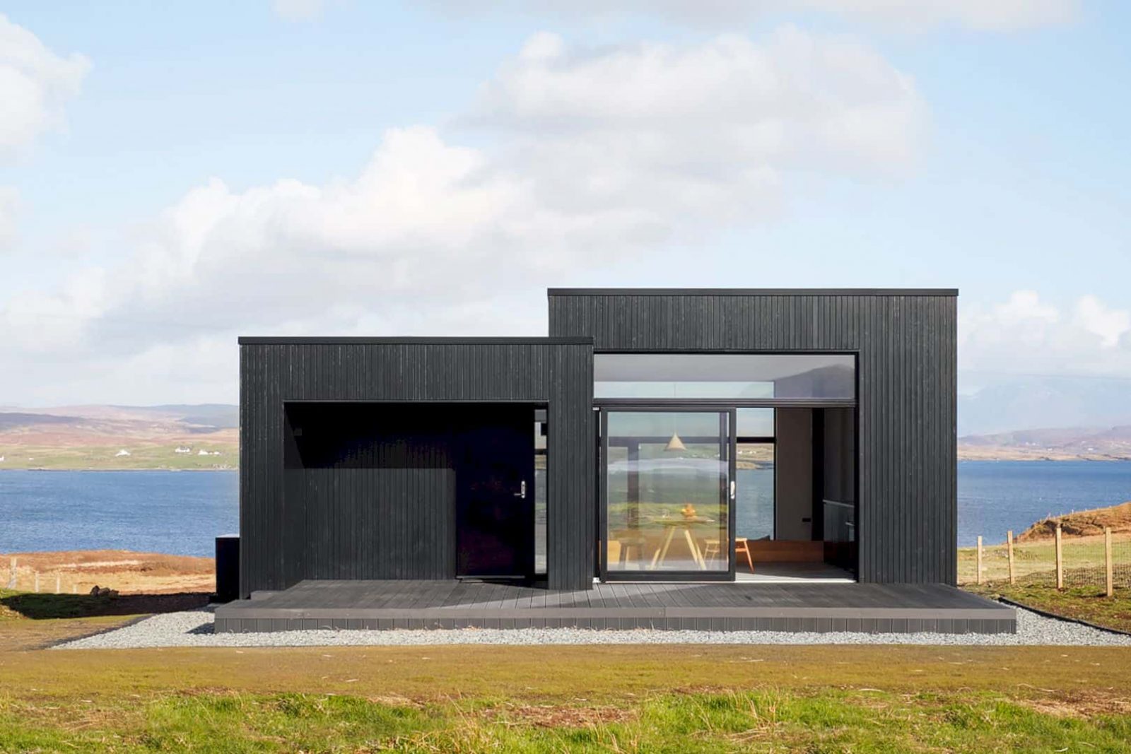 10 Modern Minimalist Home Exterior Designs To Inspire You