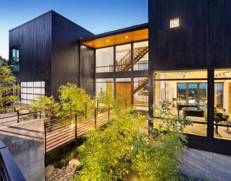 Music Box Residence: Contemporary Home with Intimate and Communal ...