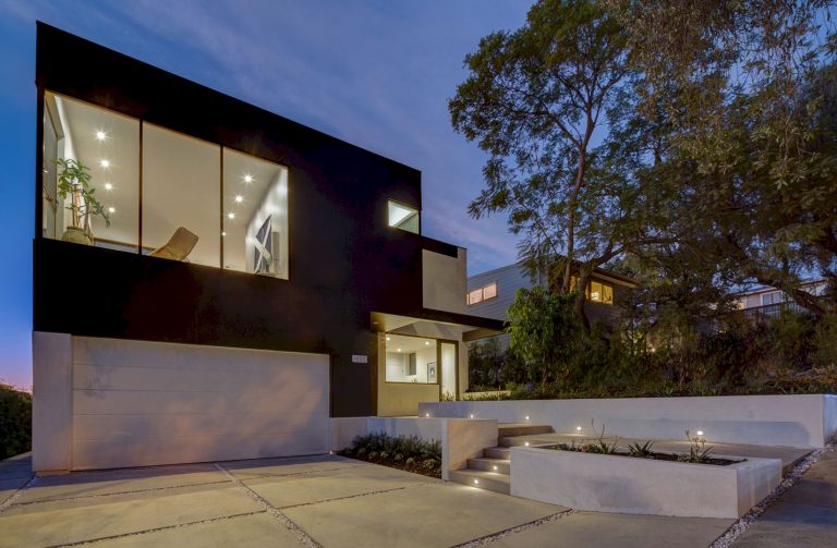 Dark Light House: A Single-Family Residence with Two Volumes and Gentle ...