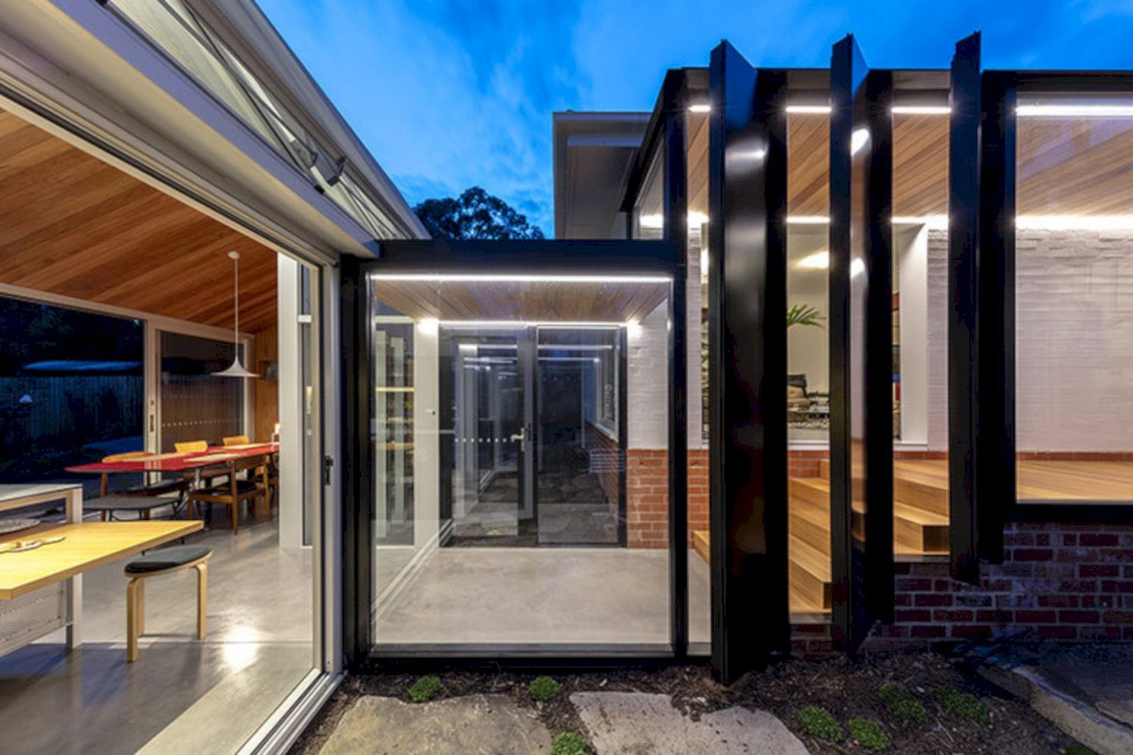 Empire House, Canberra: A Longterm Family Home with Two Added Pavilions ...