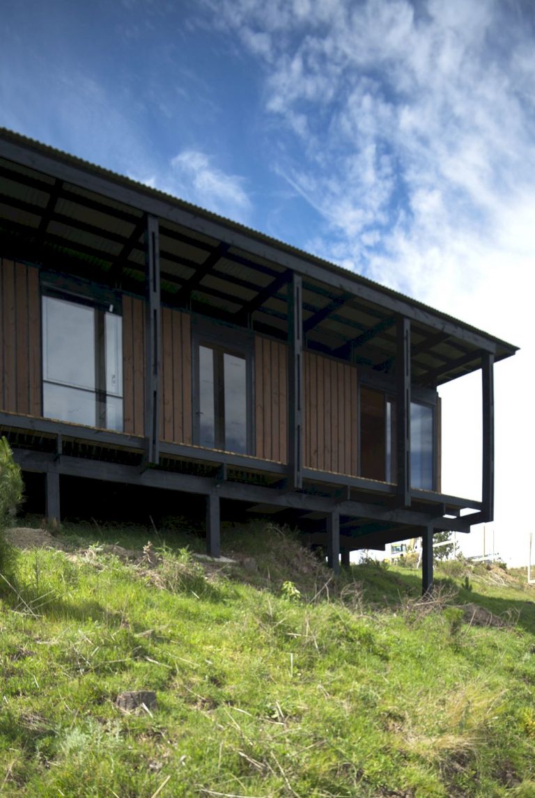 Modular House 01: A Modular House with A Wooden Structure and ...