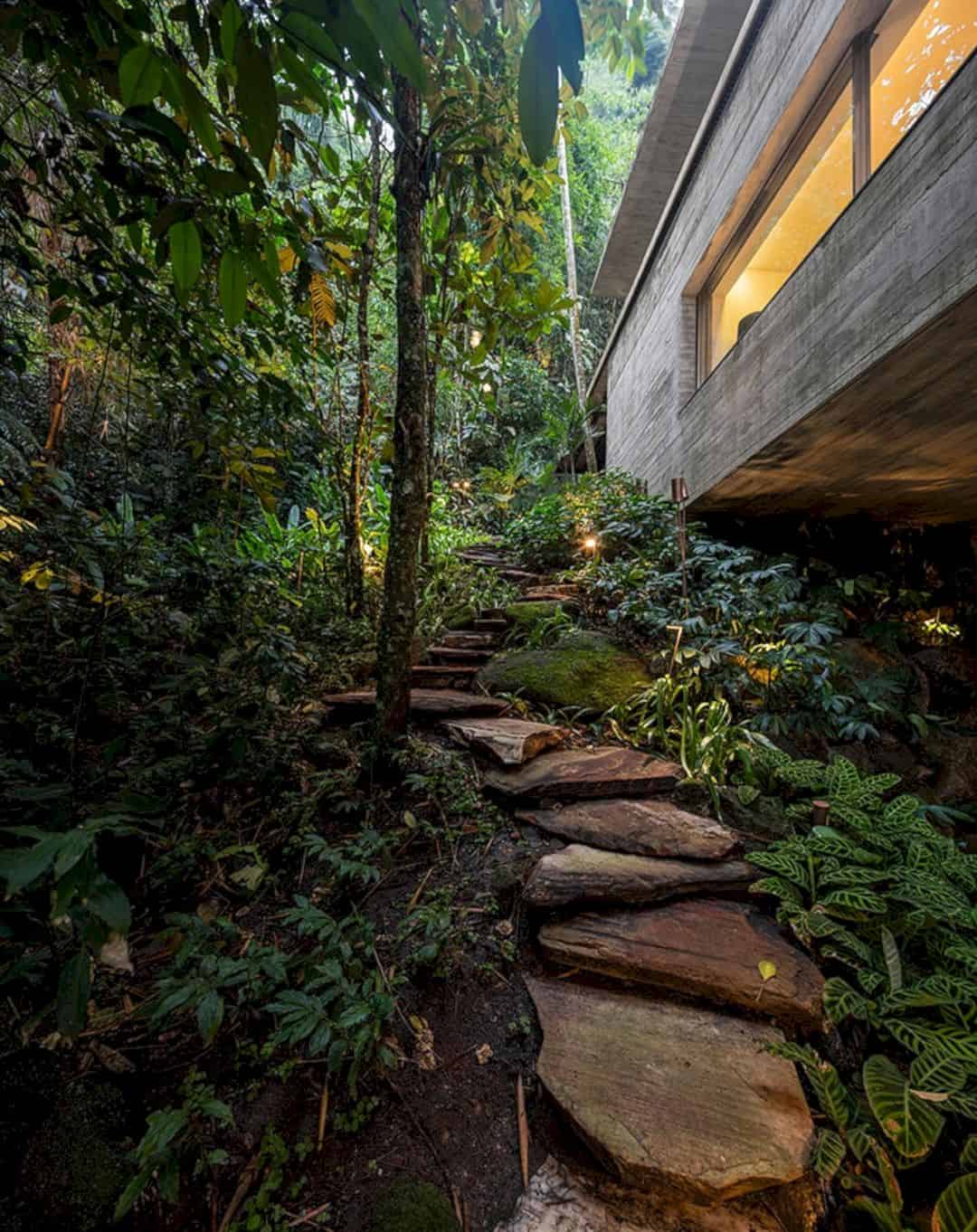 Jungle House 9