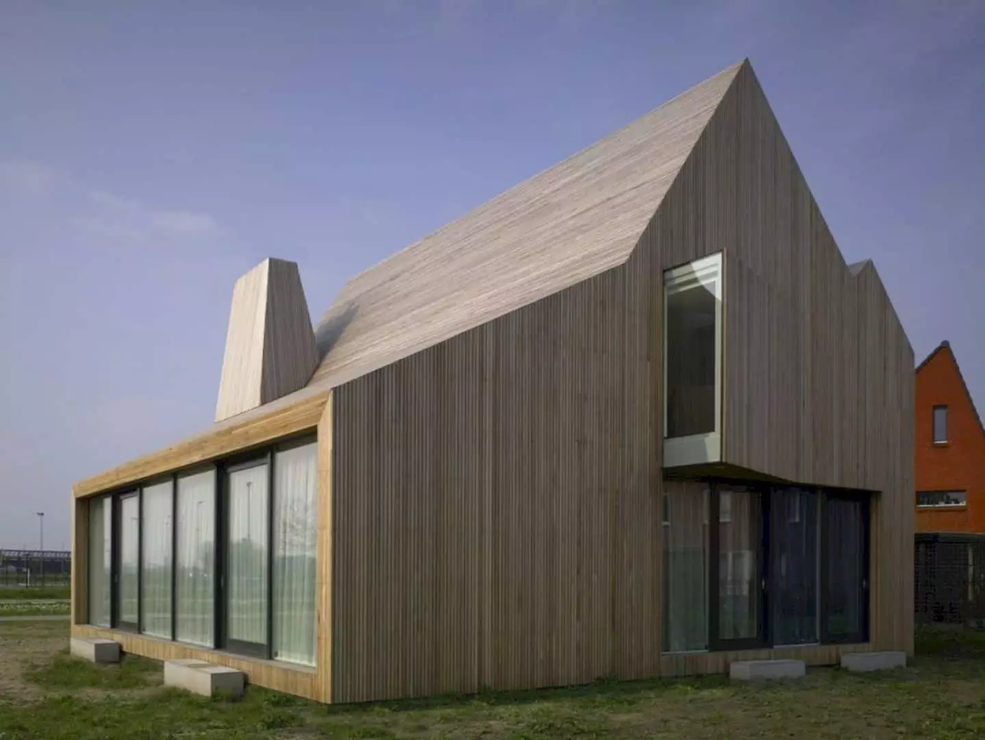 Micro House Slim Fit / ANA ROCHA architecture