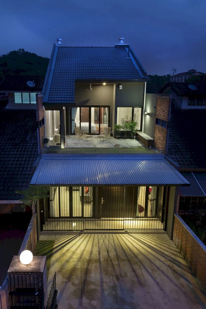 23 Terrace: A New Double-Storey Terrace House With A New Form And Height