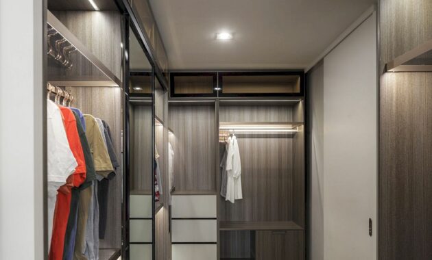 5 All-Wood Walk-In Closet Design Ideas That Adjoining Your Master Bedroom