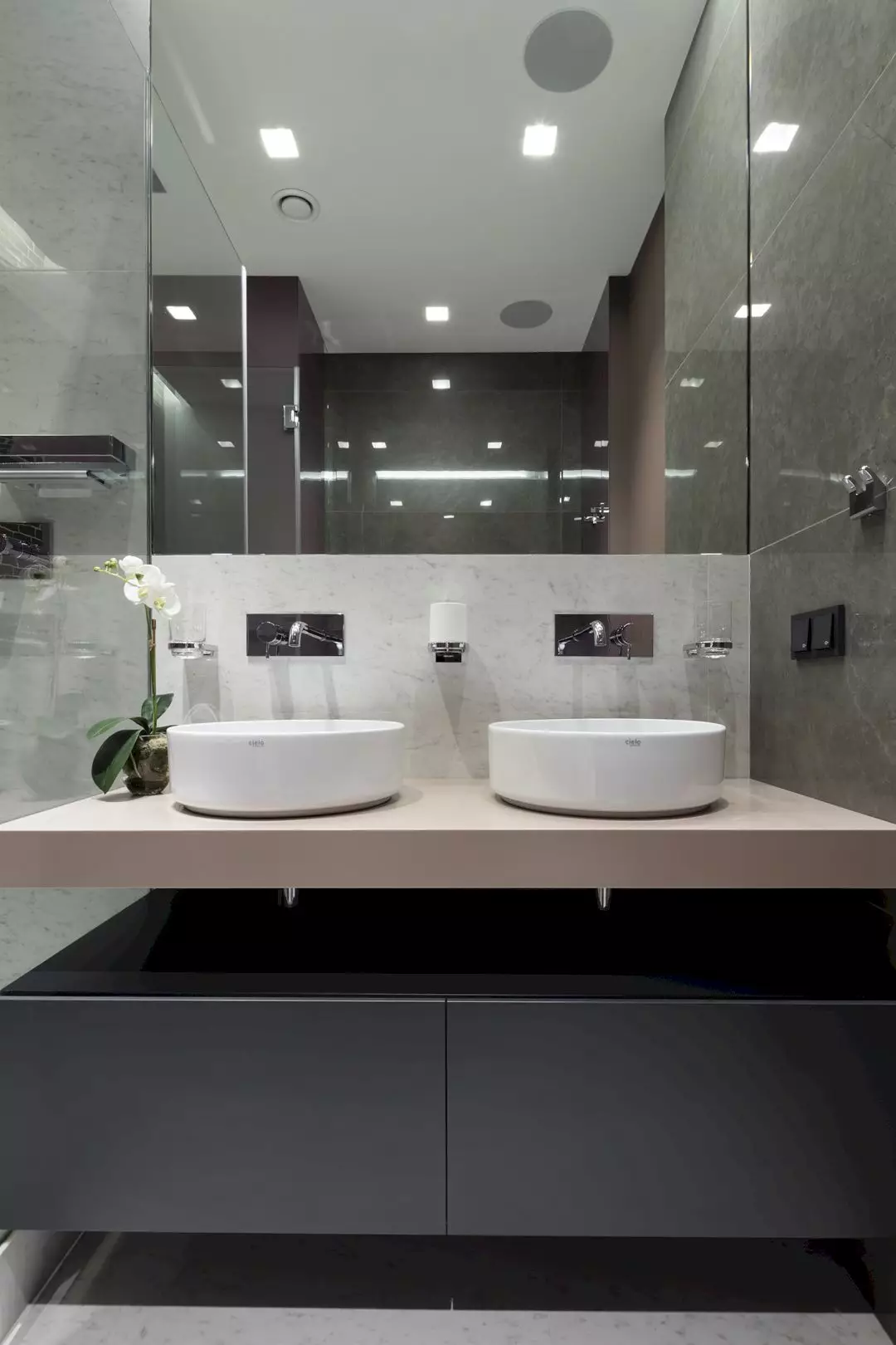 Modern bathrooms: 10 projects of luxury and design — RiFRA