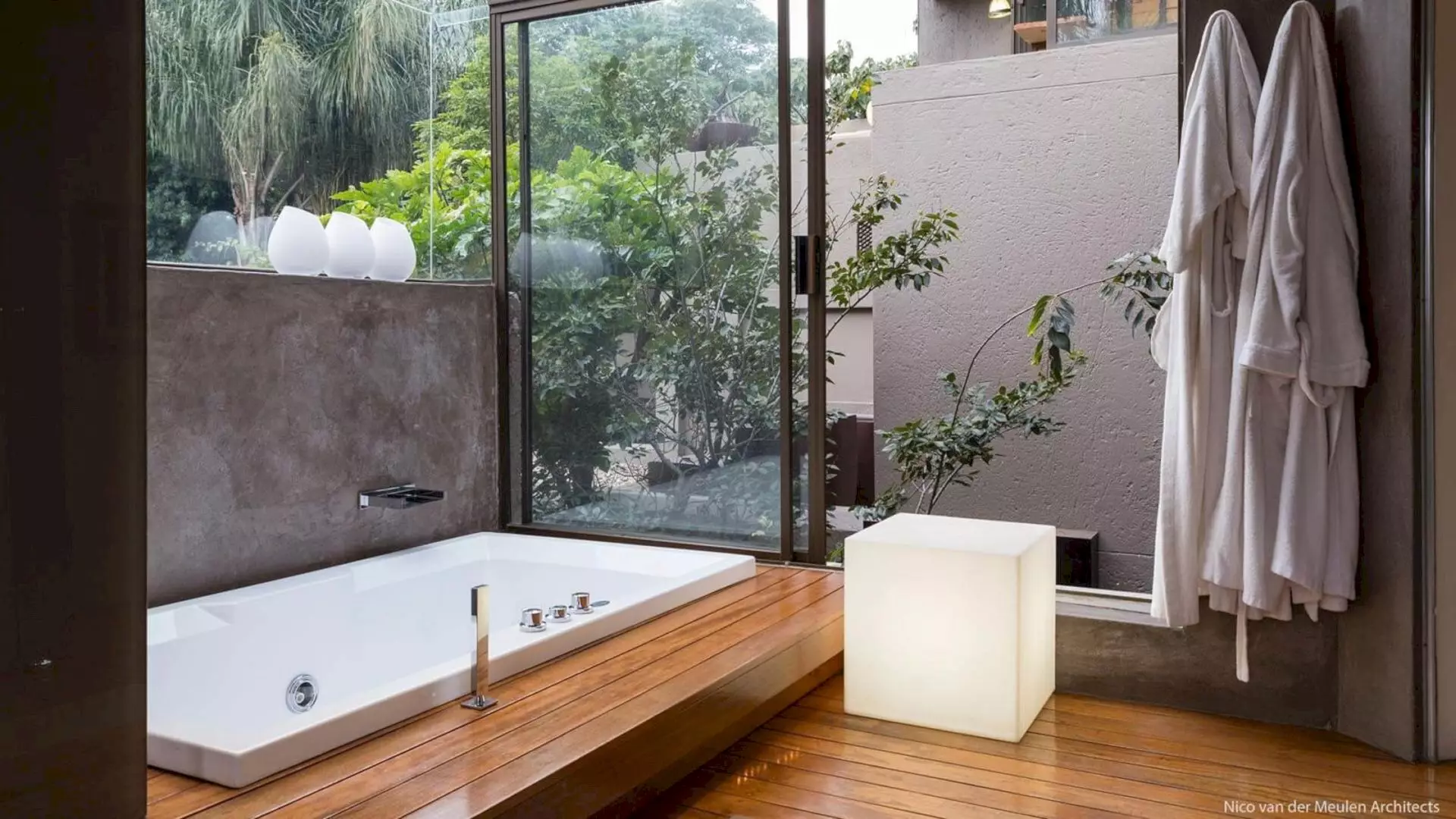 8 Spa-Like Bathrooms Designed to Instantly Soothe - Dwell