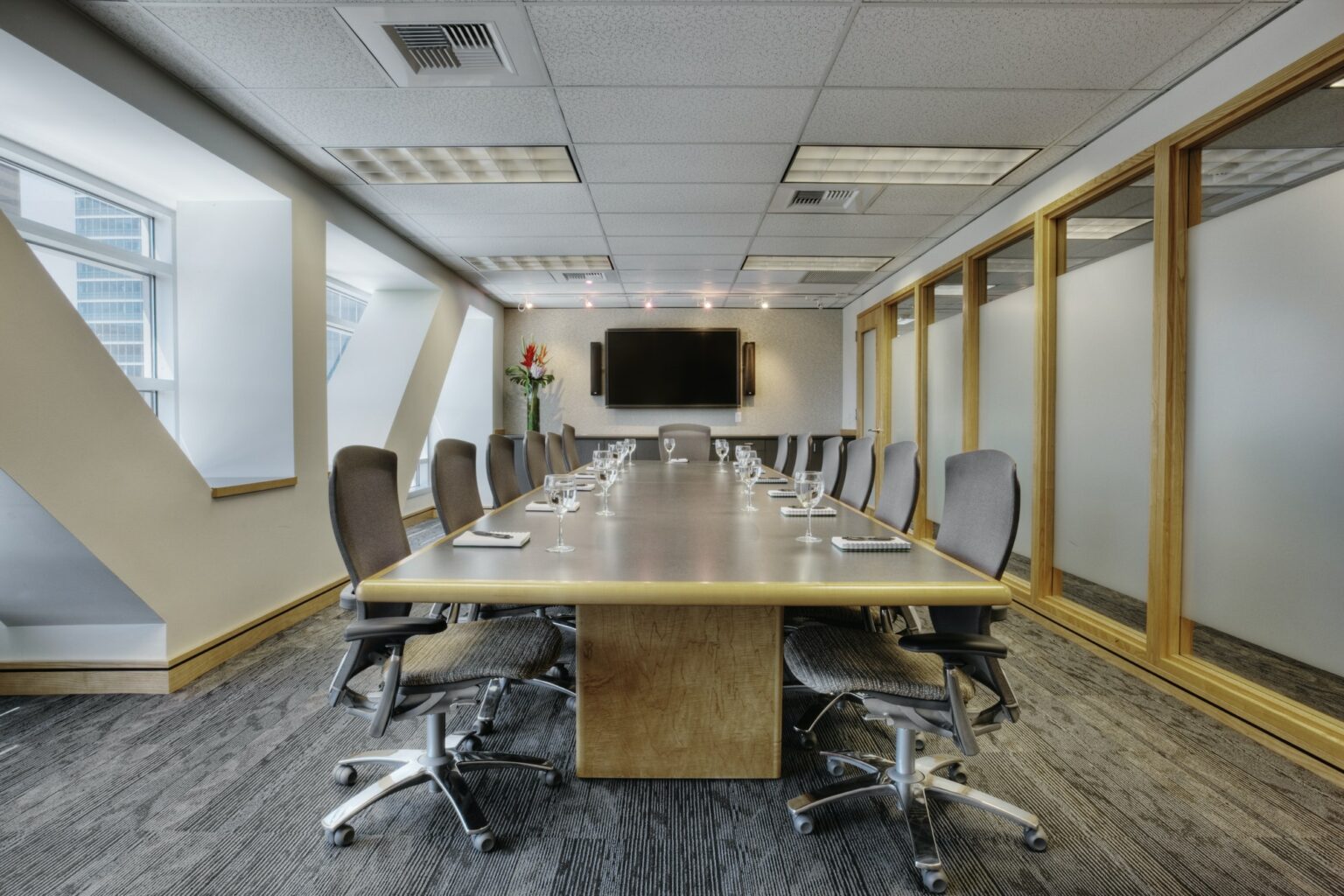 8 Best Conference Room Designs for Your Office