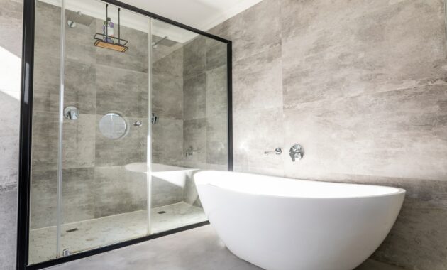 10 Bathroom Design Ideas with Walk-In-Showers