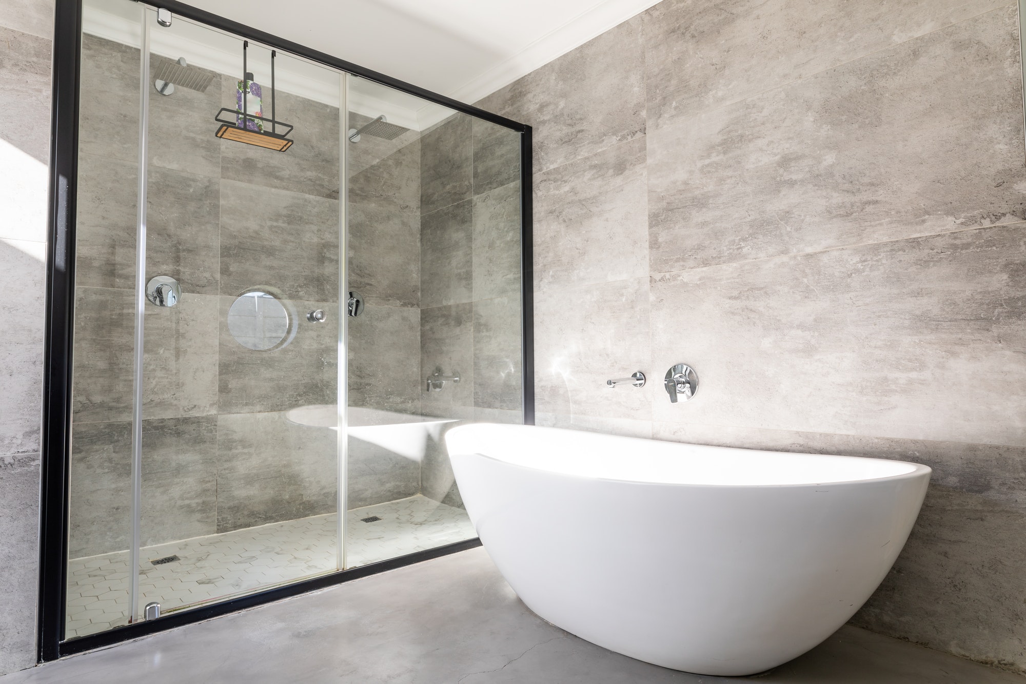 10 Bathroom Design Ideas with Walk-In-Showers