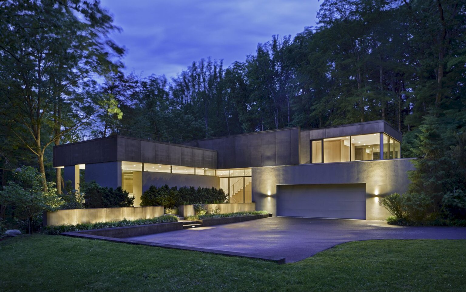 Weston Residence: Multiple Green Roofs for Sustainable Advantages