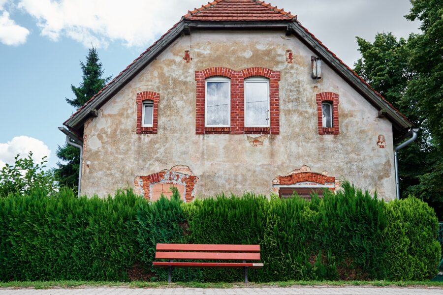 Bench For Resting Before Old House Facade 2023 11 27 04 55 28 Utc