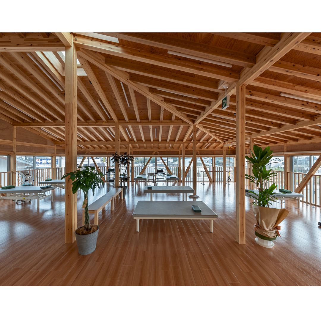 Wooden Axis Large Roof Clinic And Pharmacy By Yoshiaki Tanaka 2