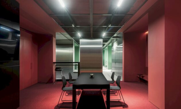 Kvadrat Architects The Magic Of Artificial Lighting In Colorful Office Interiors 33