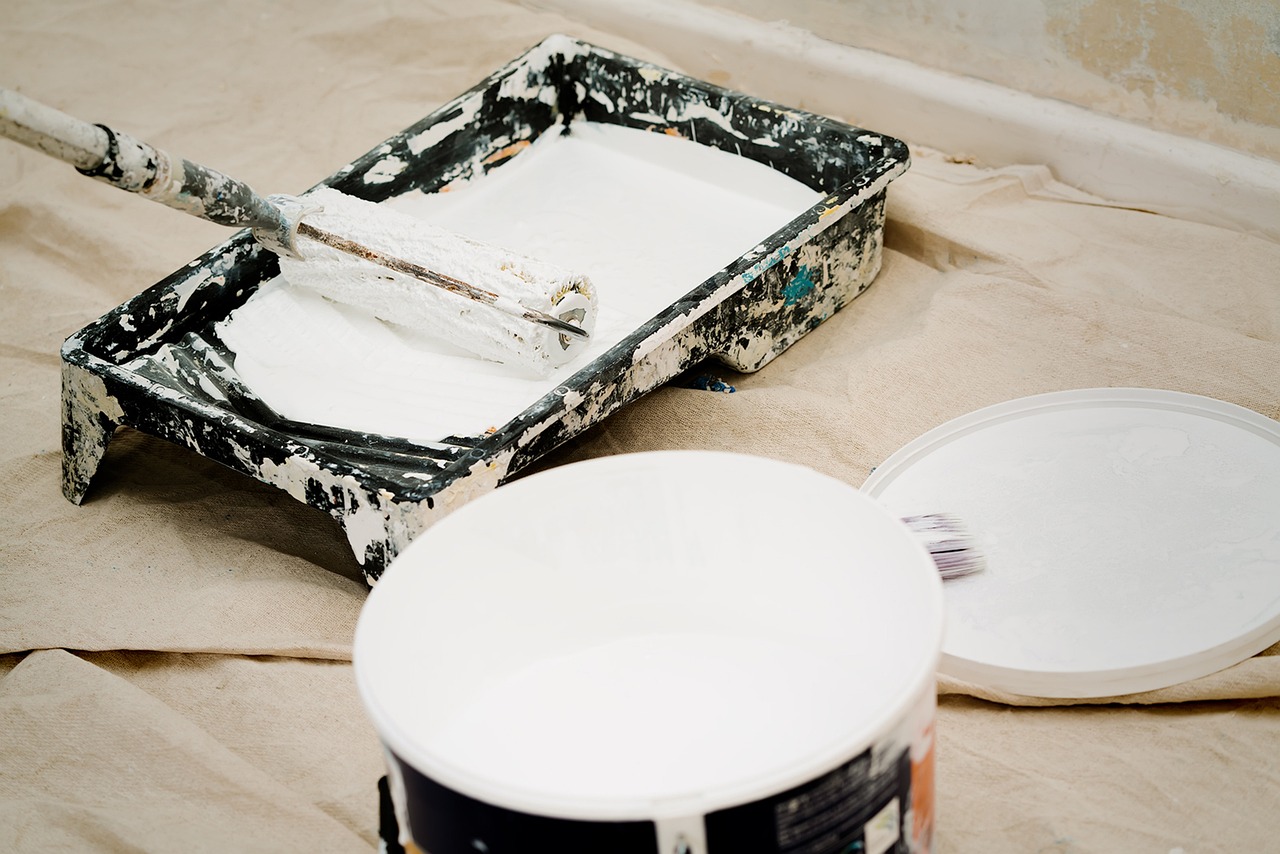 paint, interior paint, paint bucket