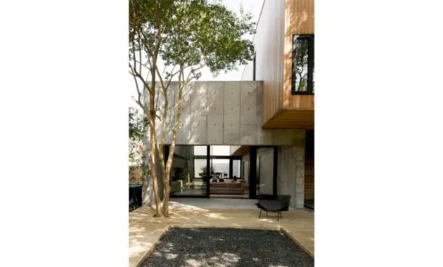 Concrete Box House 30