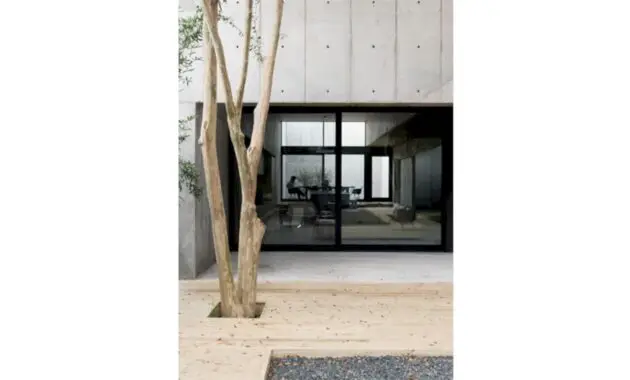 Concrete Box House 9