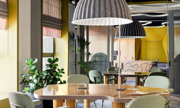 Planeta Design Showroom A Harmonious Blend Of Contemporary And Mid Century Influences In Moscow 38